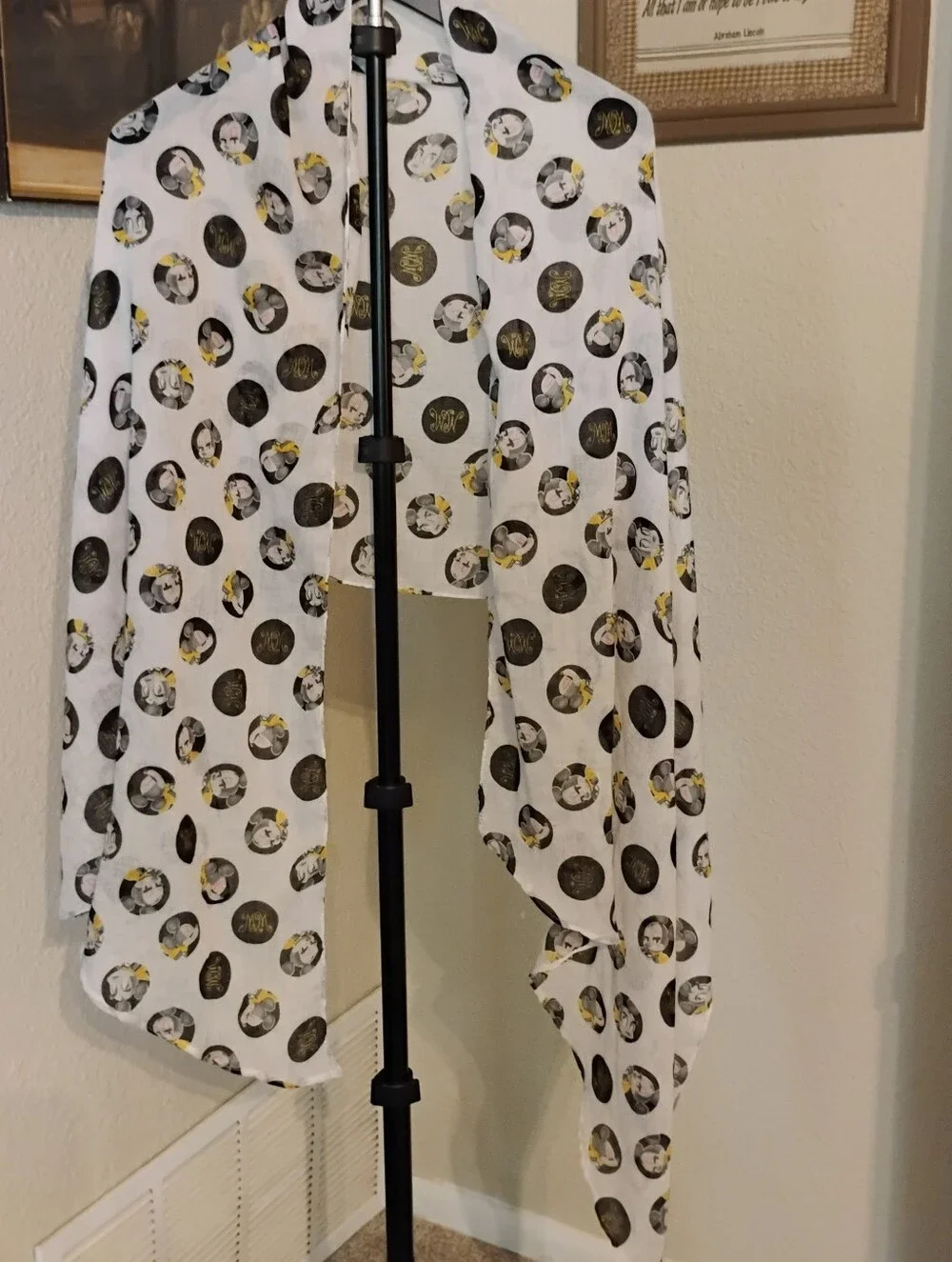 Minnie Mouse Signature Disney Store Scarf MM Boutique